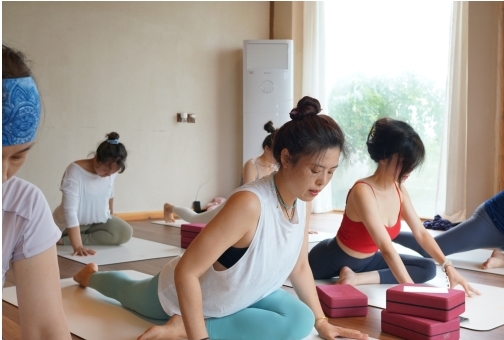 中欧体育下载简橙在线教育平台让中老年人实现老有所学老有所乐(图4)