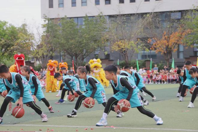 中欧体育下载中小学生每天体育锻炼不低于2小时成都最新政策来了(图7)