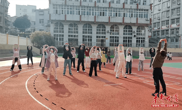 平江县城北学校：教师能量站 在社团里探寻职业幸福秘籍(图2)