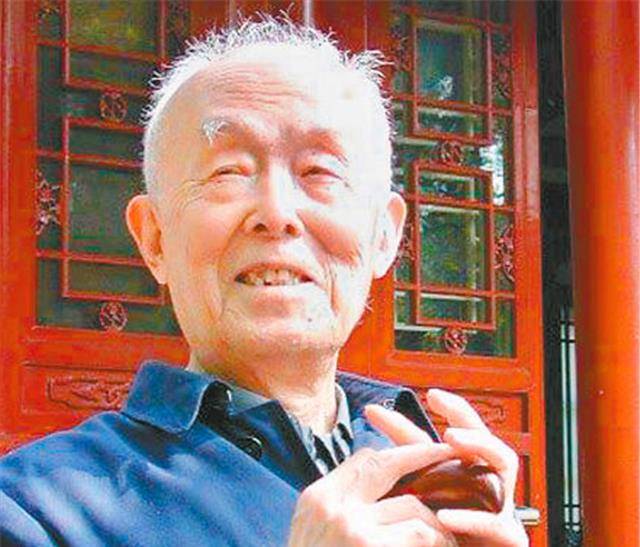 国学大师季羡林不锻炼不挑食不嘀咕平安活到98岁高龄(图1)