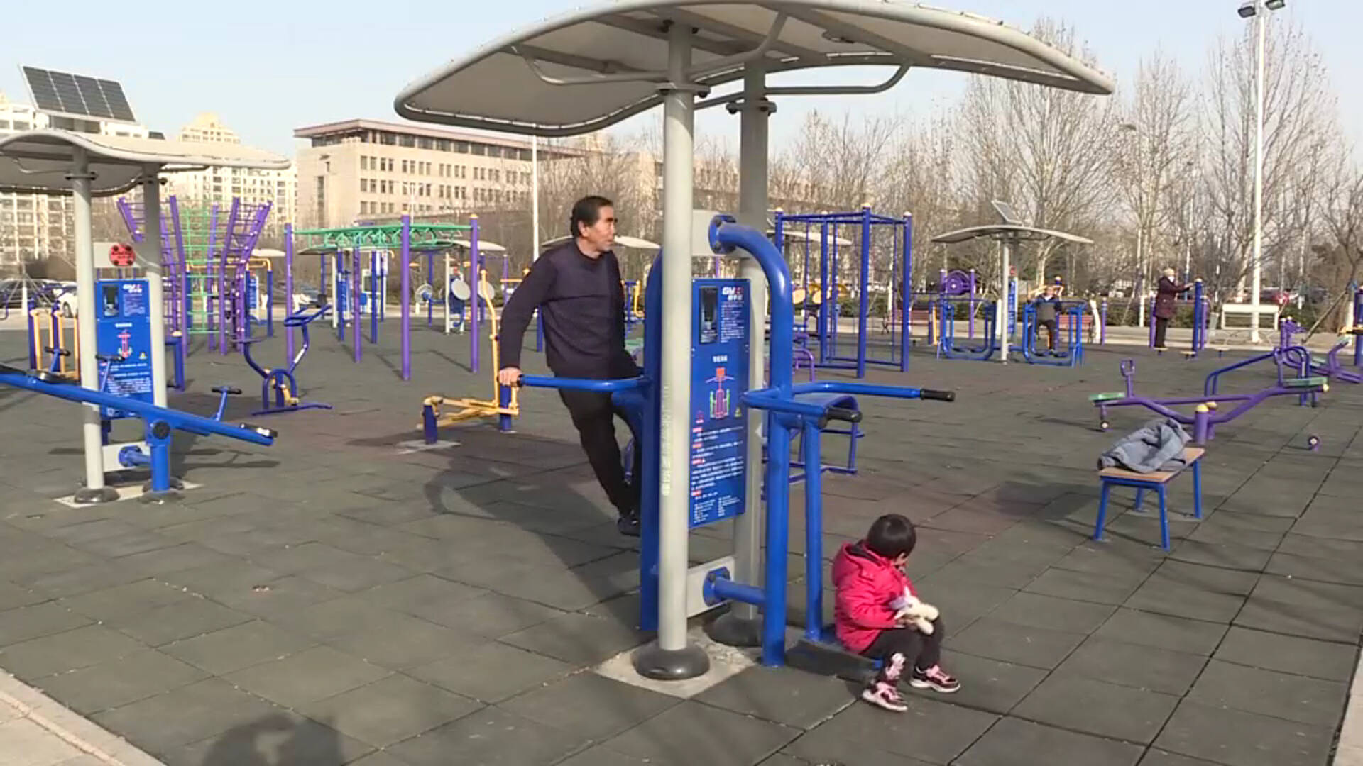 全民健身浪潮涌 东营体育“五大提升”与系列活动共谱健康新乐章(图1)